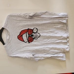 Christmas T-shirt Long Sleeve gray Size Large Skull And Bones